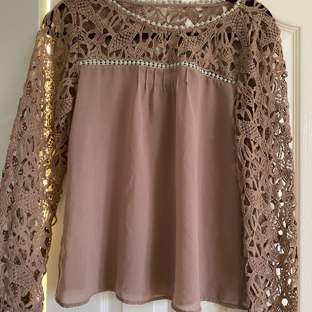 Juniors long sleeve double zero blouse. Crochet top and sleeves. Size medium